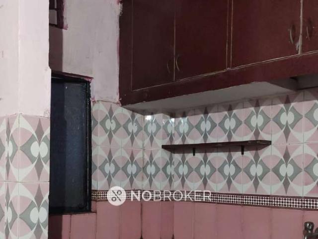 Flat for rent in East Delhi, Deri