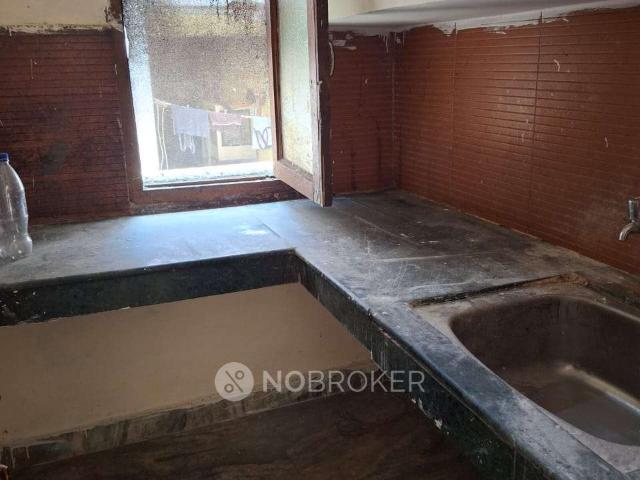 Flat for rent in East Delhi, Deri