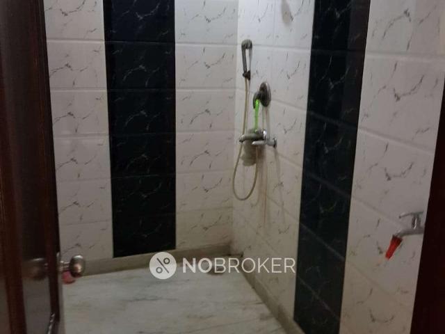 Flat for rent in North Delhi, Deri