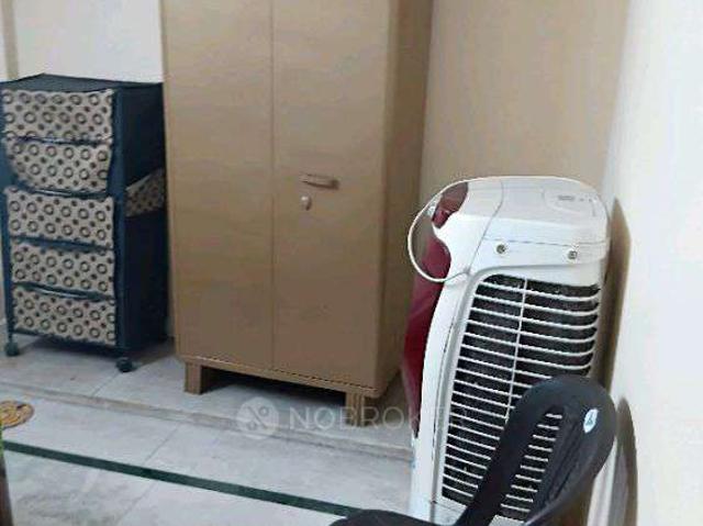 Flat for rent in West Delhi, Deri
