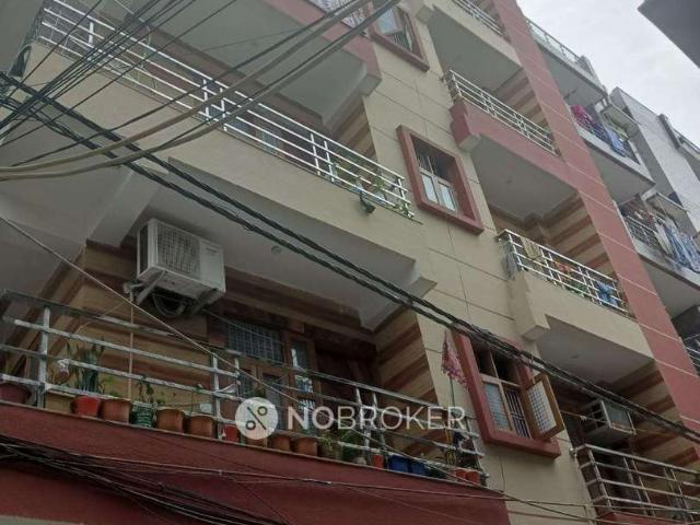 Flat for rent in Deri
