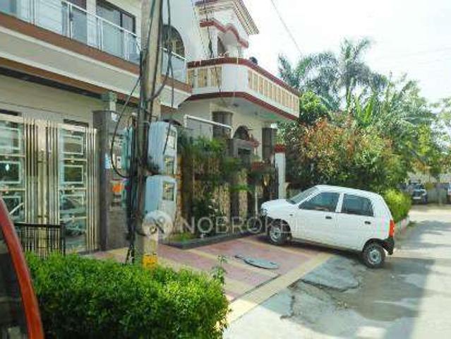 Flat for rent in Hariana