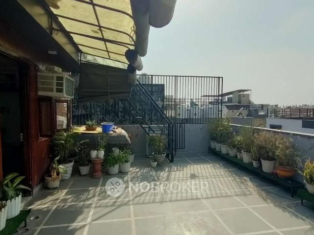 Flat for rent in North West Delhi, Deri