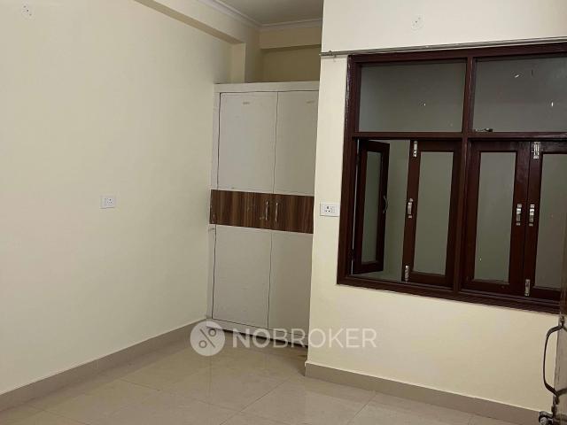 Flat for rent in Deri