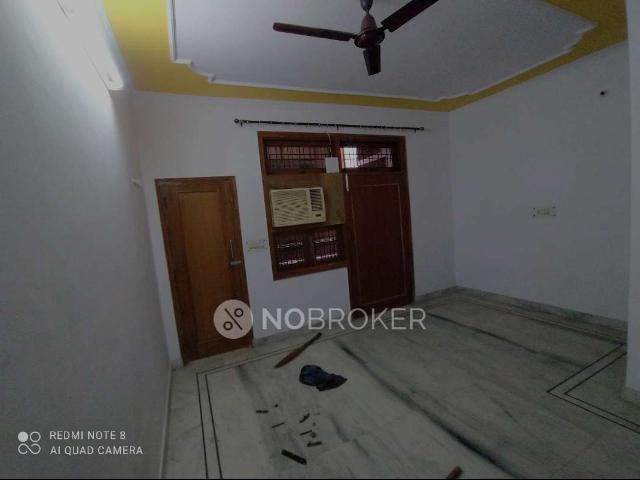 Flat for rent in East Delhi, Deri