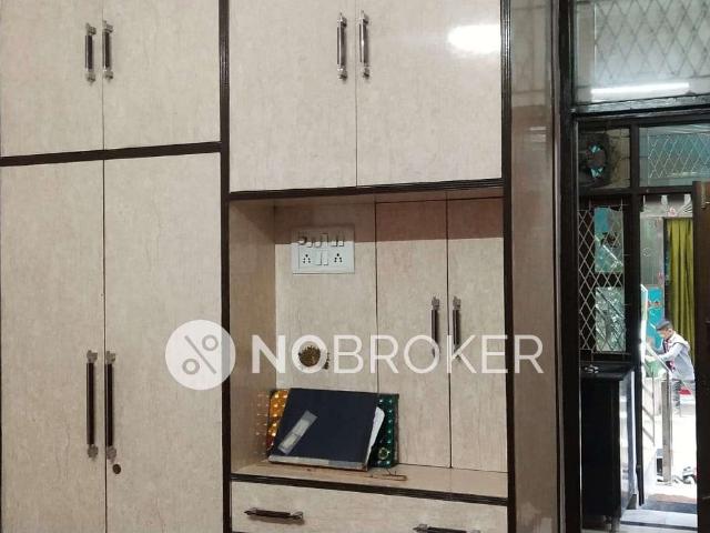 Flat for rent in East Delhi, Deri