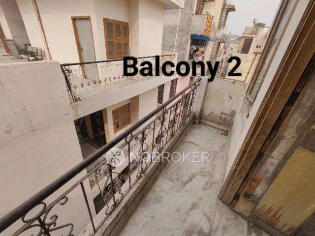 Flat for rent in South West Delhi, Deri