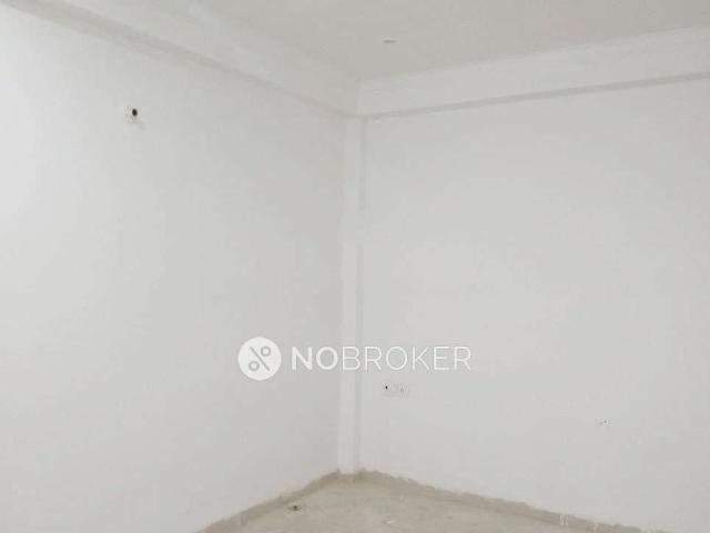 Flat for rent in Deri
