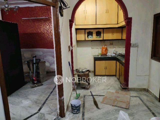 Flat for sale in West Delhi, Deri