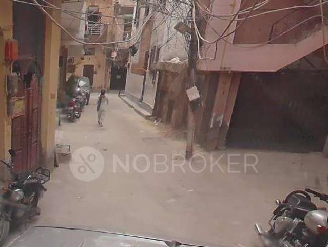 Flat for sale in South West Delhi, Deri