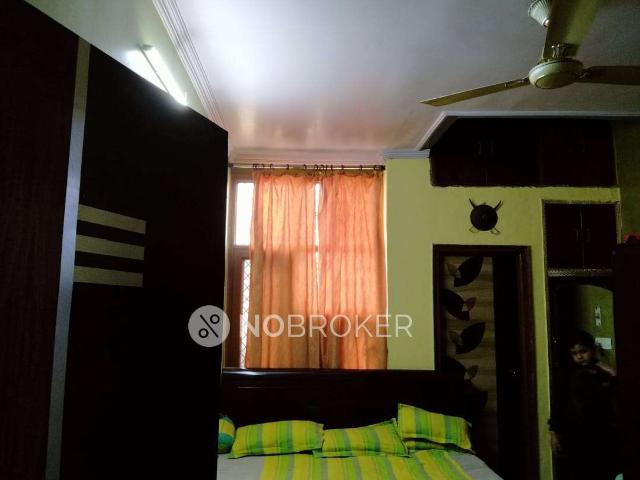 Flat for sale in East Delhi, Deri
