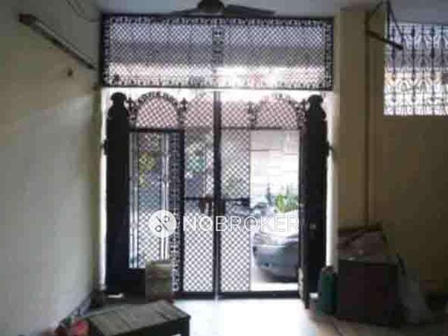 Flat for sale in East Delhi, Deri