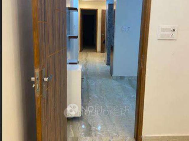 Flat for sale in Rajouri Garden, Delhi