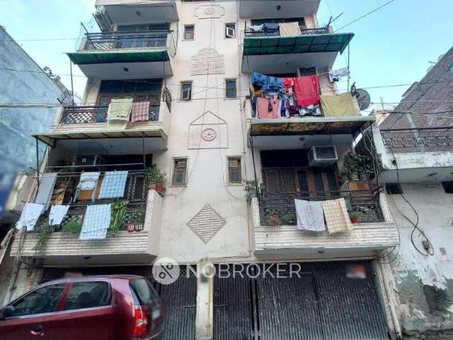 Flat for sale in West Delhi, Deri