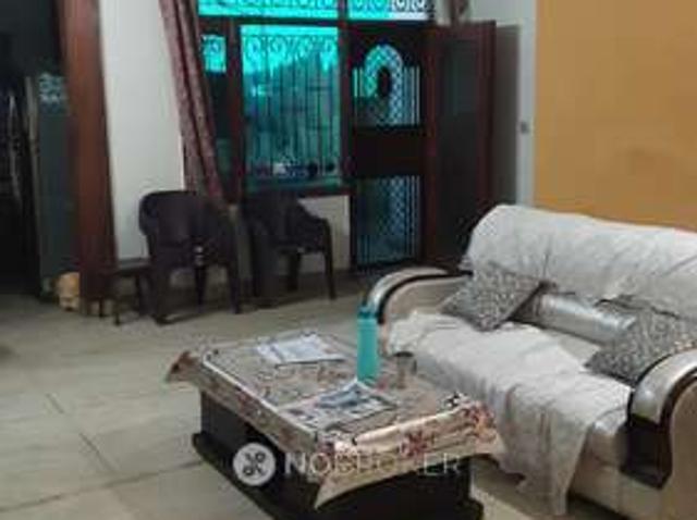 Flat for sale in East Delhi, Deri