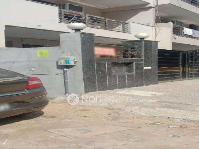 Flat for rent in Hariana