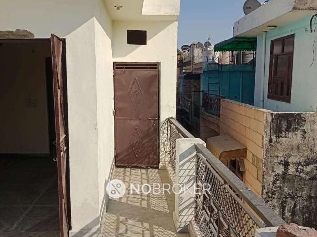 Flat for rent in North West Delhi, Deri