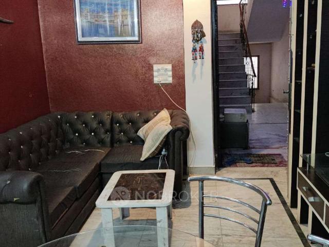Flat for rent in South Delhi, Deri