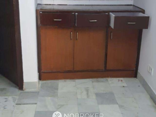 Flat for rent in South Delhi, Deri