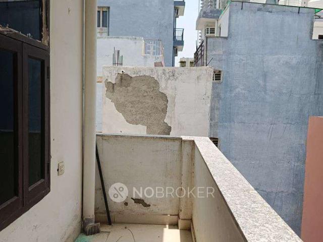 Flat for rent in Hariana