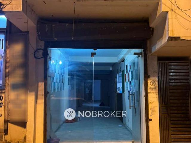 Flat for sale in East Delhi, Deri