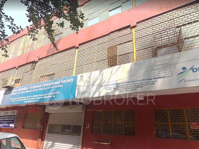 Flat for rent in West Delhi, Deri