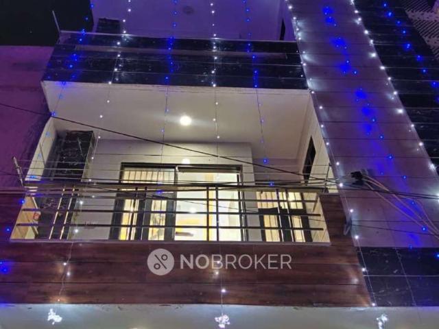 Flat for rent in West Delhi, Deri