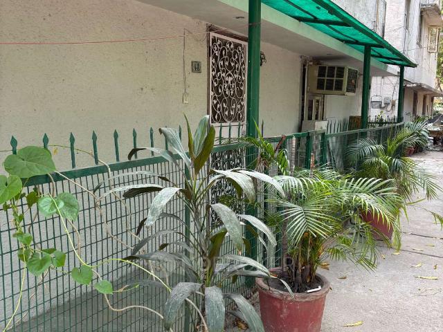 Flat for rent in West Delhi, Deri