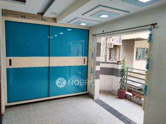 Flat for sale in North West Delhi, Deri