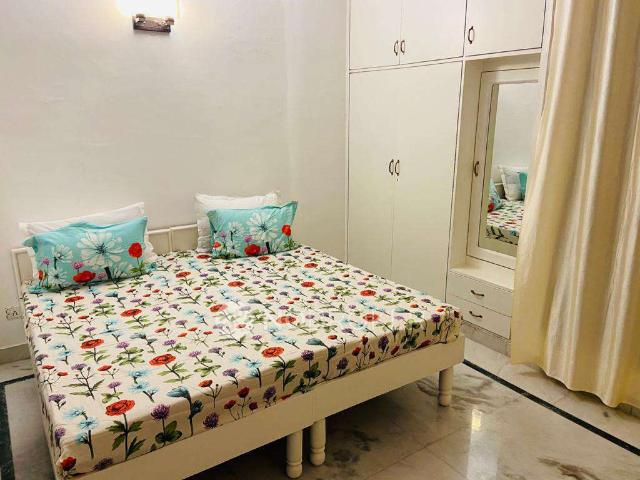Flat for rent in South Delhi, Deri