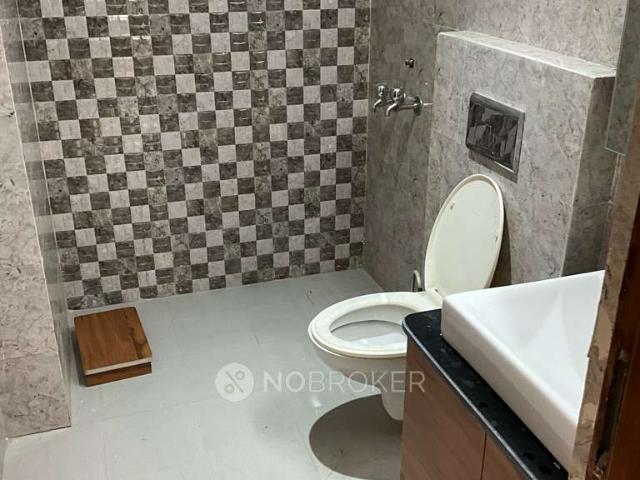 Flat for rent in South West Delhi, Deri