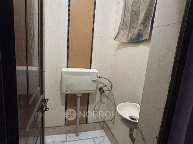 Flat for rent in West Delhi, Deri