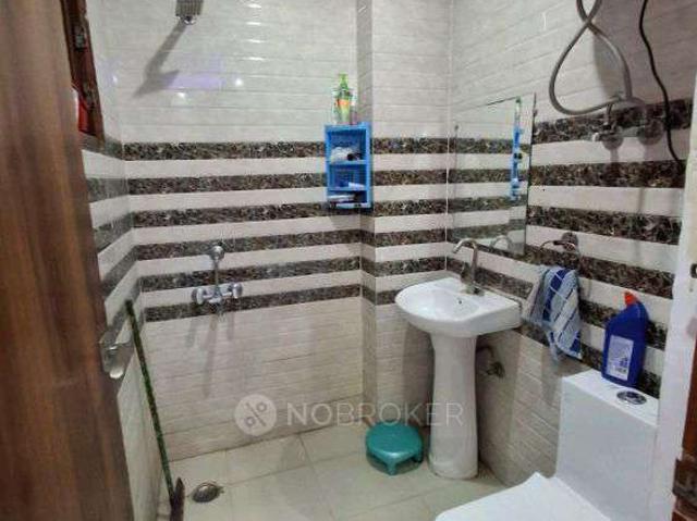 Flat for sale in South Delhi, Deri