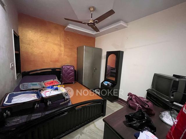 Flat for rent in South West Delhi, Deri