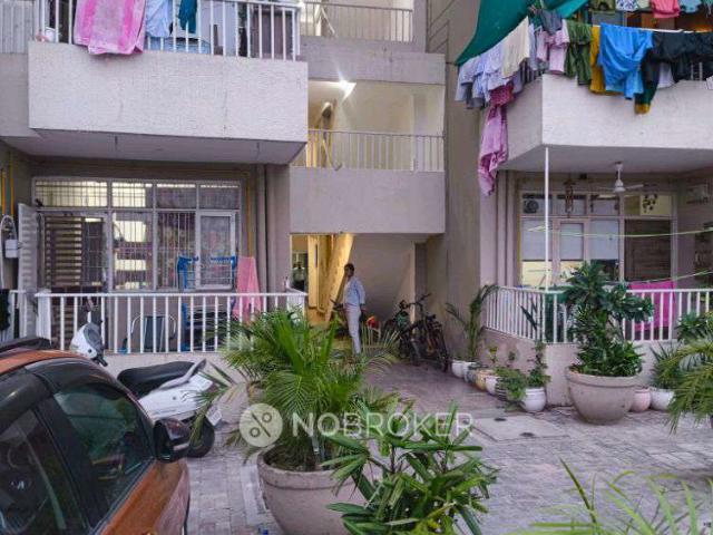 Flat for rent in Hariana