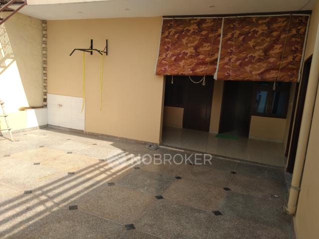 Flat for rent in Hariana
