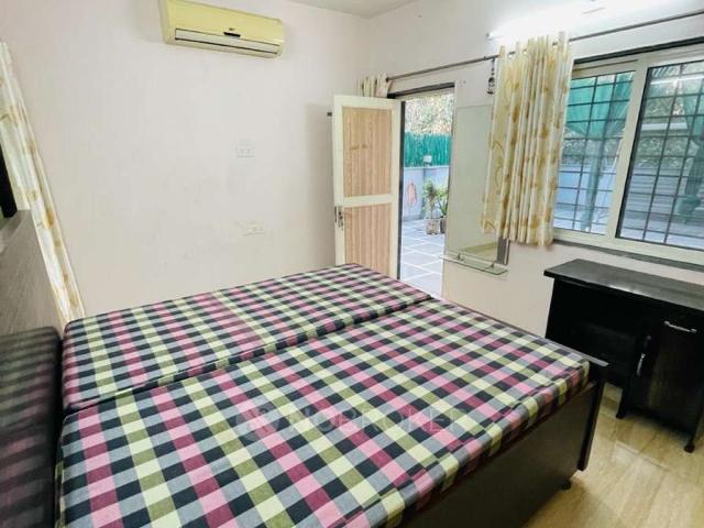 Flat for rent in North West Delhi, Deri