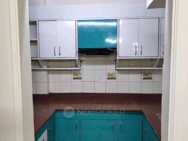 Flat for rent in South West Delhi, Deri