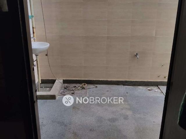 Flat for rent in South West Delhi, Deri