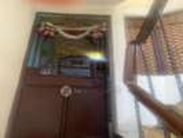 Property for rent in Deri