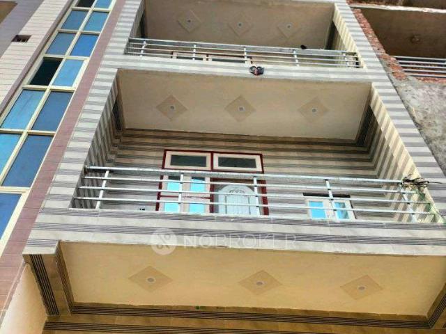 Property for rent in Hariana