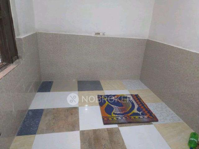 Property for rent in Deri