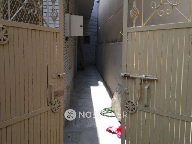 Property for rent in South Delhi, Deri