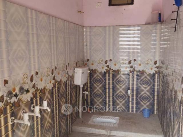 Property for rent in Deri
