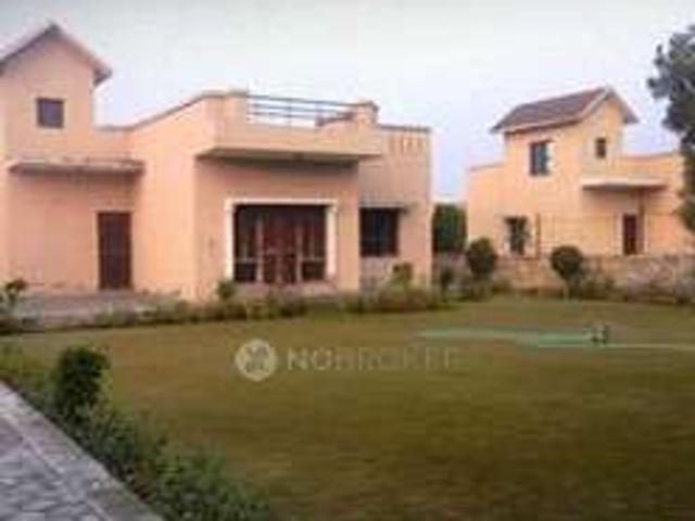 Property for rent in Hariana
