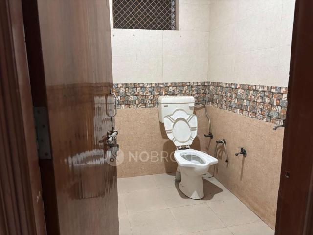 Property for rent in South West Delhi, Deri