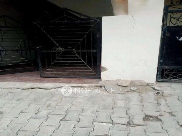 Property for rent in Hariana