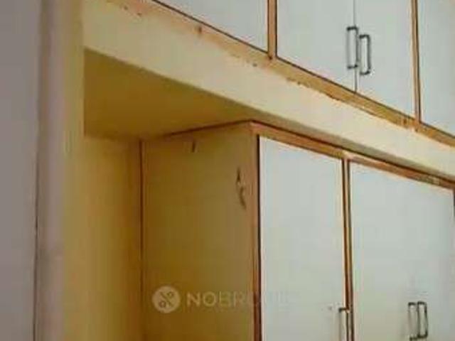 Property for rent in Deri