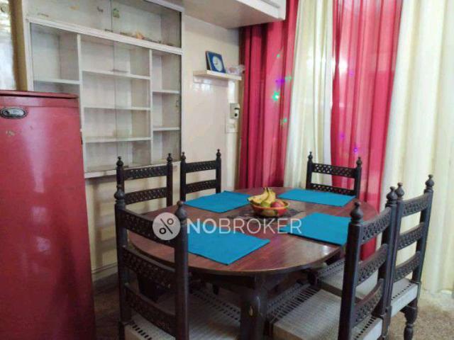 Property for rent in Deri