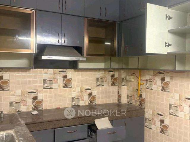 Property for rent in Deri